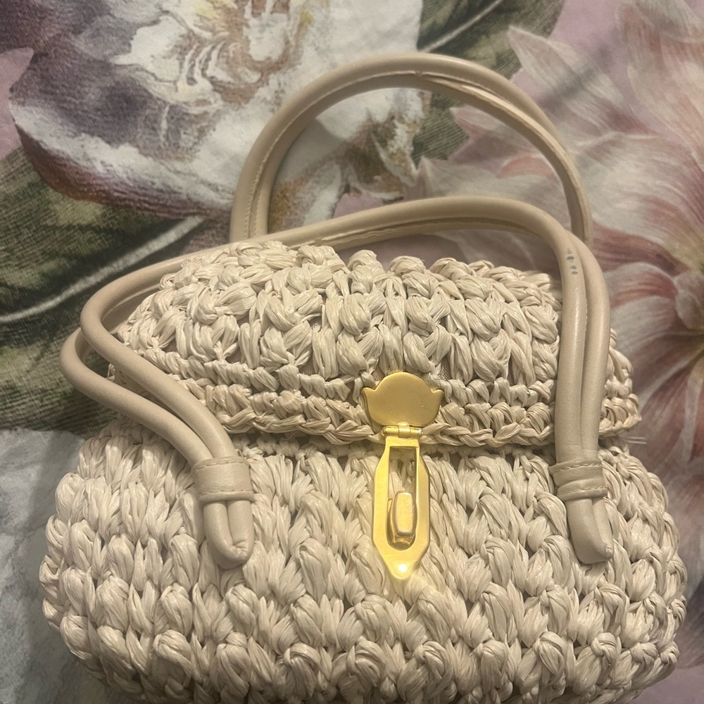 Elegant Jana Vintage Cream Woven Handbag